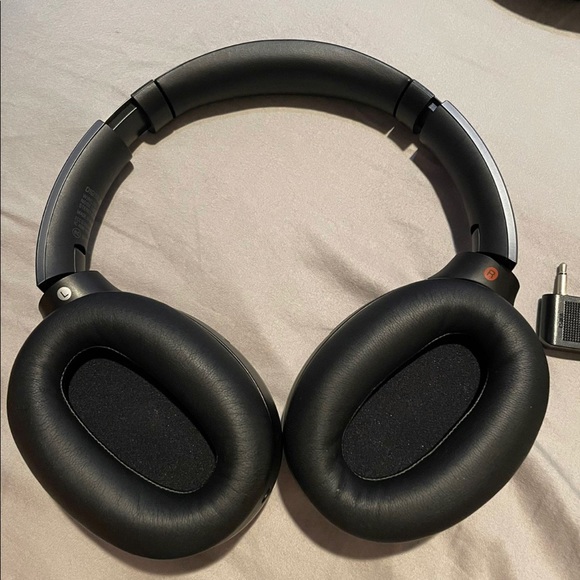 Sony XM2 Headphones - Picture 1 of 4